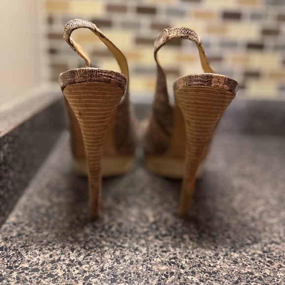 BCBGMAXAZRIA Snakeskin Pumps - Picture 5 of 6